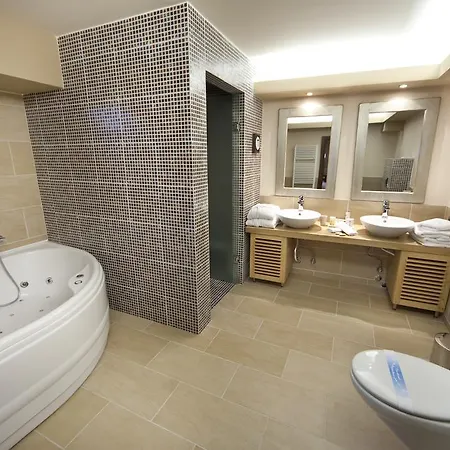 Kazarma Hotel Kalyvia Fylaktis